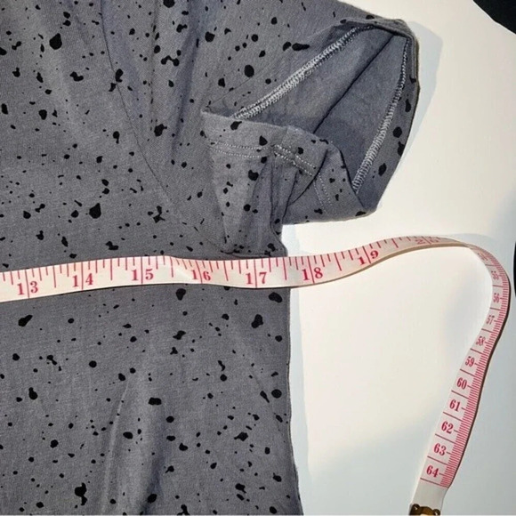 Lululemon Love Tee Size 4 - Picture 5 of 5